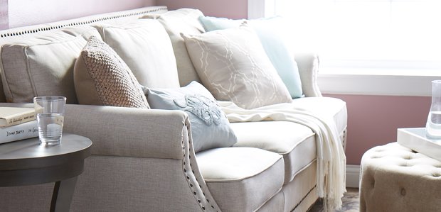 The Neutral Living Room: Furniture & Decor