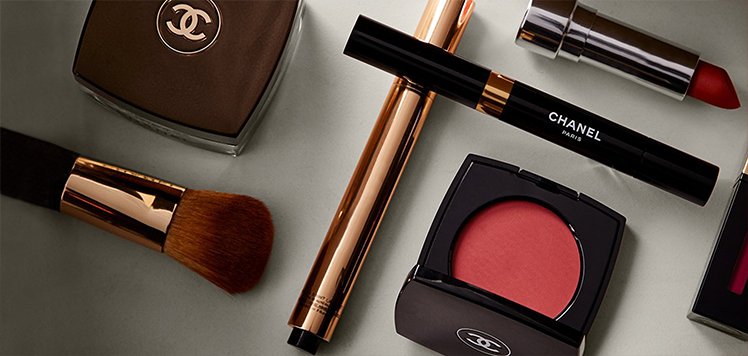 Chanel Beauty: The Best of Karl Lagerfeld