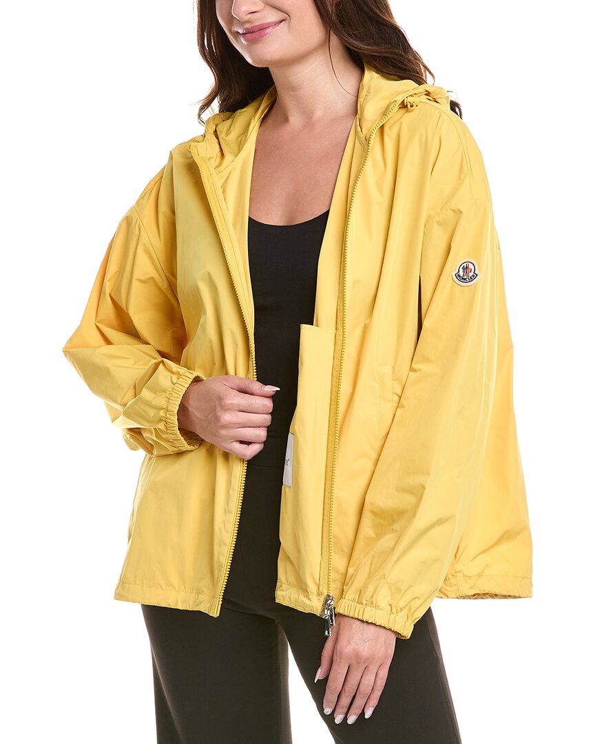 Moncler Logo Patch Rain Jacket In Yellow