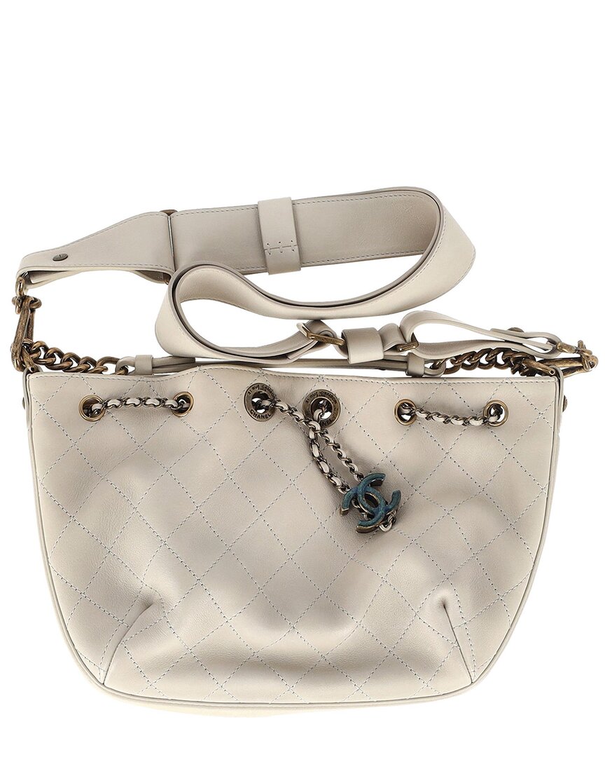 Pre-owned Chanel White Leather Cc Paris-rome Shoulder Bag (authentic Pre-loved)