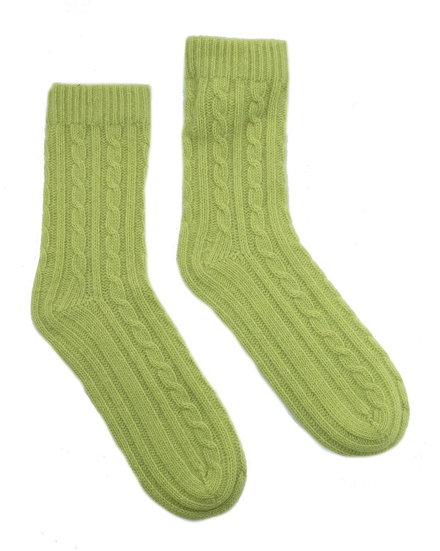 Portolano Ladies Chunky Socks With Rows Of Cables In Celery