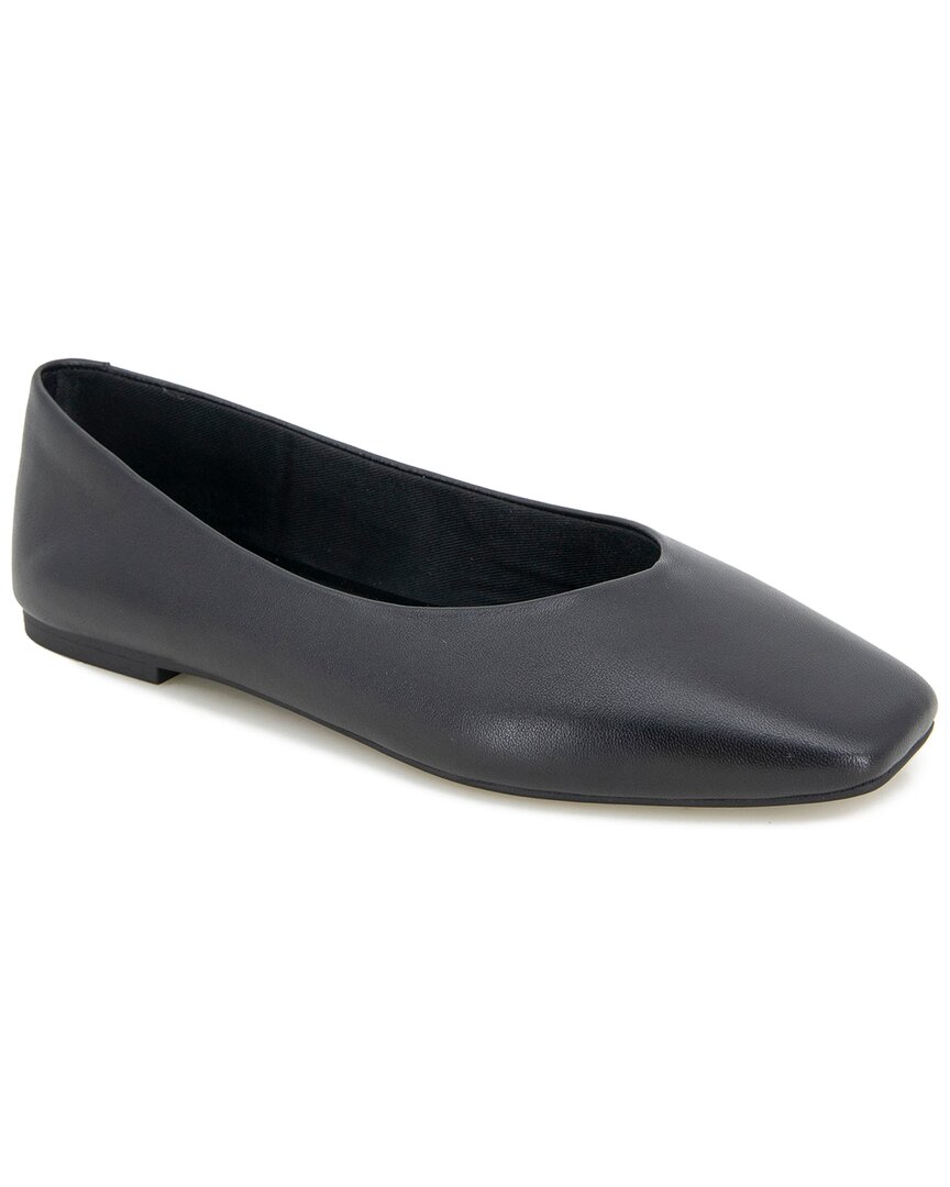 Kenneth Cole New York Johanna Leather Flat In Black