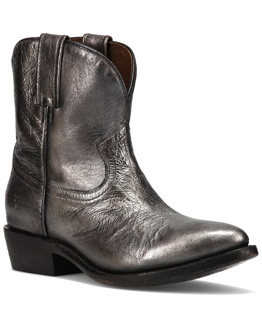 Frye Billy Short Leather Boot In Silver