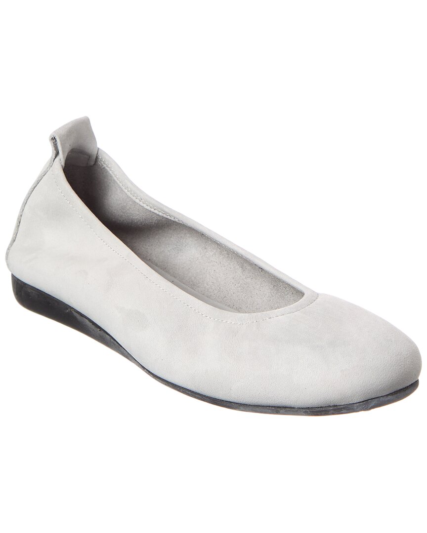 Arche Laius Leather Flat In White