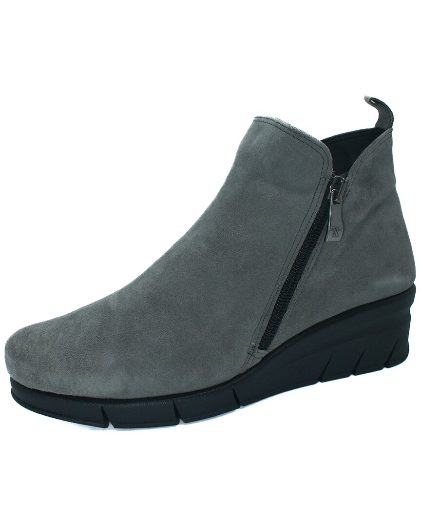 The Flexx Robert Too Suede Bootie In Brown