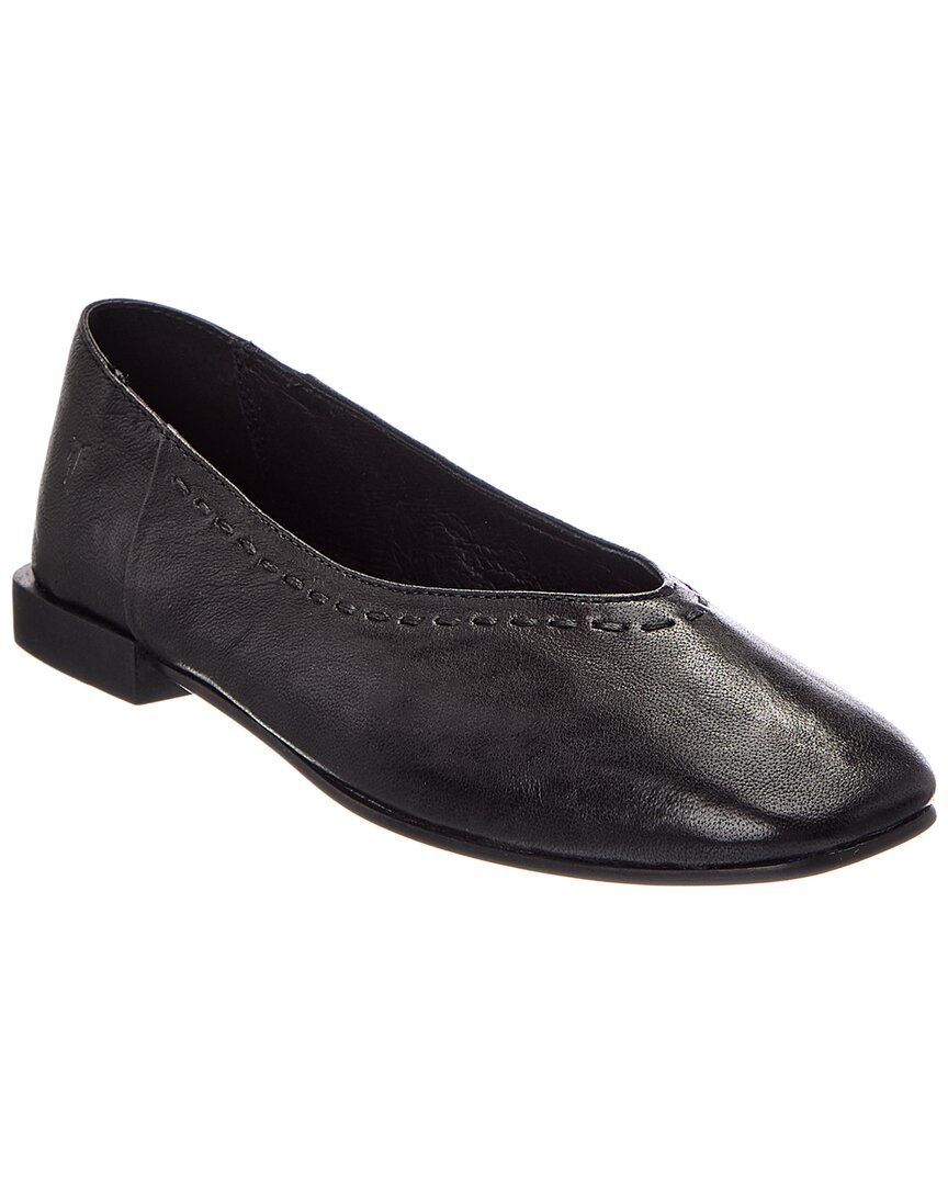 Frye Claire Leather Flat In Black