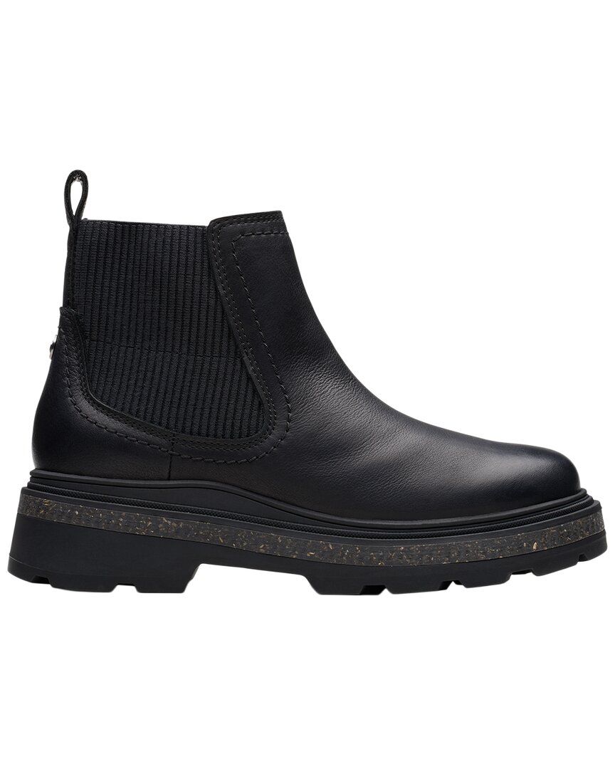 Clarks Hencroftstepwp Leather Boot In Black