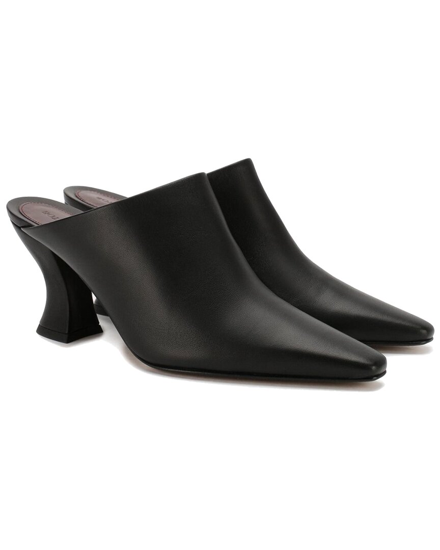 Bottega Veneta Almond Toe Leather Mule In Black