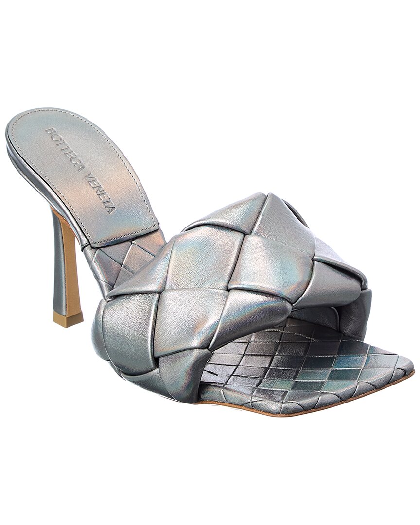 Bottega Veneta The Lido Intrecciato Leather Sandal In Grey