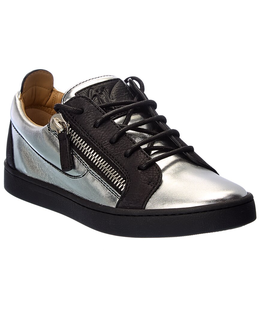 do giuseppe zanotti shoes run small