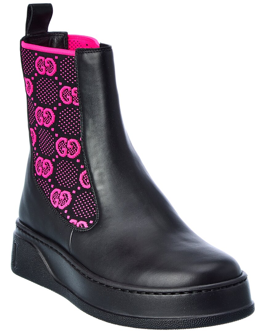 Gucci Chunky B Plot With Bold Accents In Black