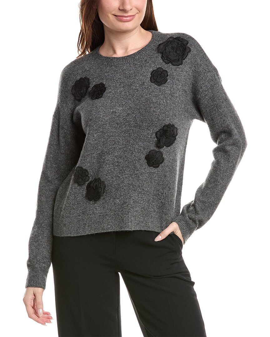 Cece Flower Applique Sweater In Grey