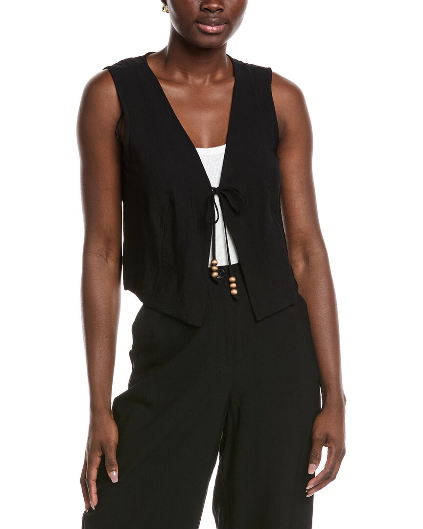 Vince Camuto Vest In Black