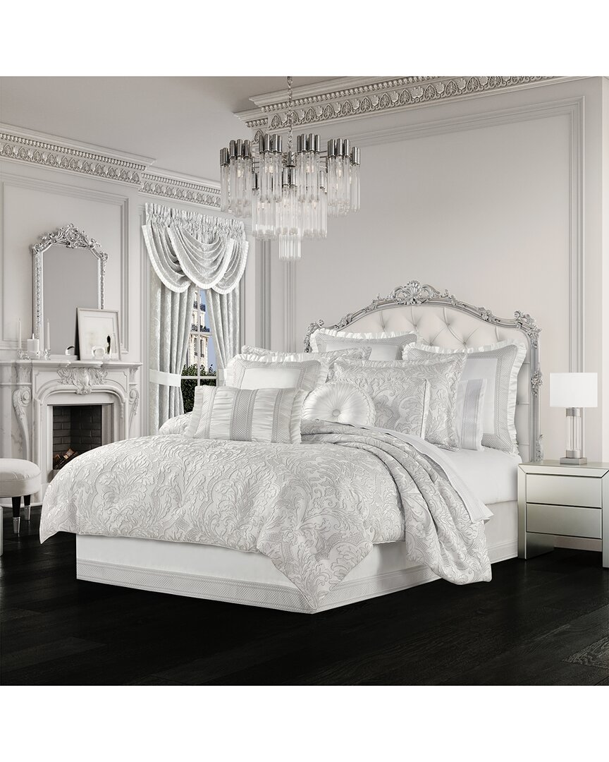J. Queen Cottage J. Queen New York Brunello Comforter Set