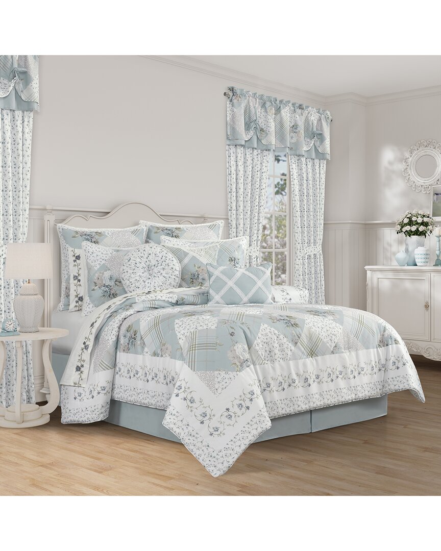 Royal Court Bungalow Comforter Set