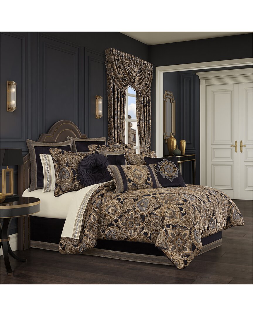 J Queen New York J. Queen New York Amara Comforter Set