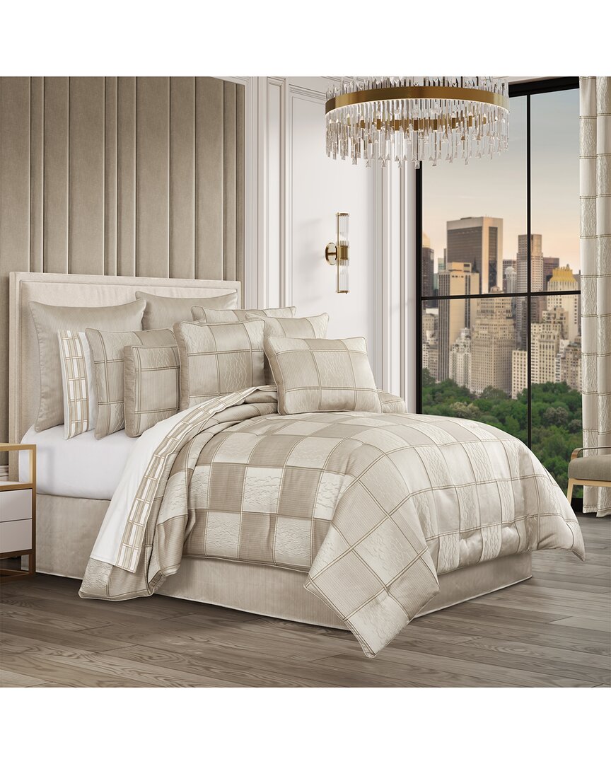 J Queen New York Brando 4-pc. Comforter Set, Queen