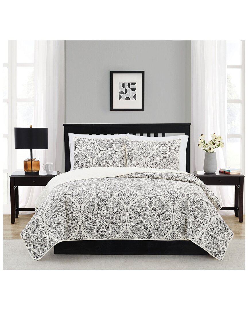 Shop Cannon Quilt Set In Grey