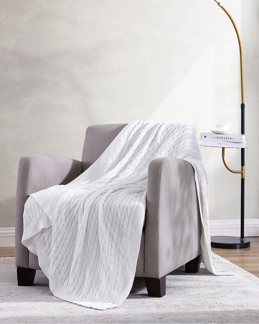 The Nesting Company Oak Cable Knitted Throw In White