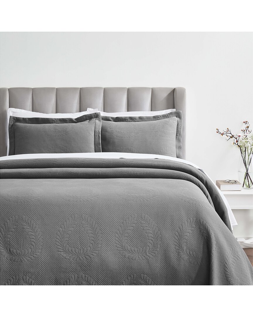 Superior Peploi Medium Weight Matelasse Bedspread Set In Grey