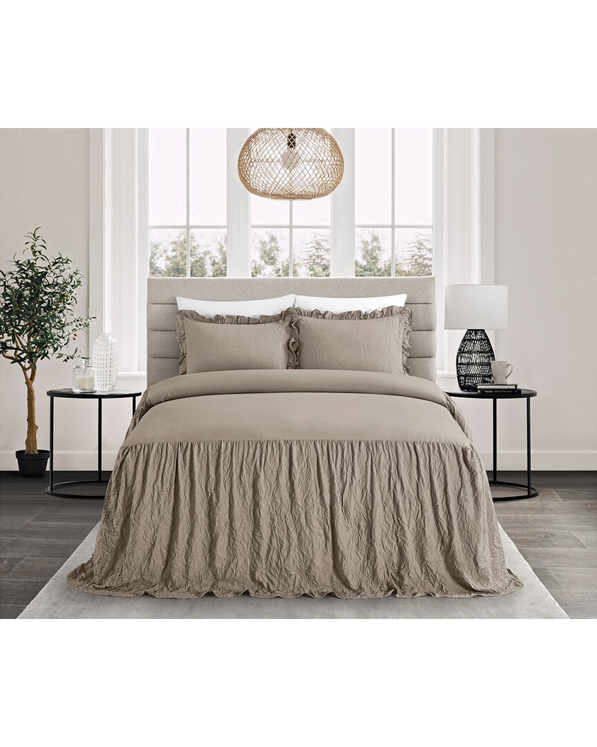Shop Chic Home Ashlyn Quilt Set In Taupe