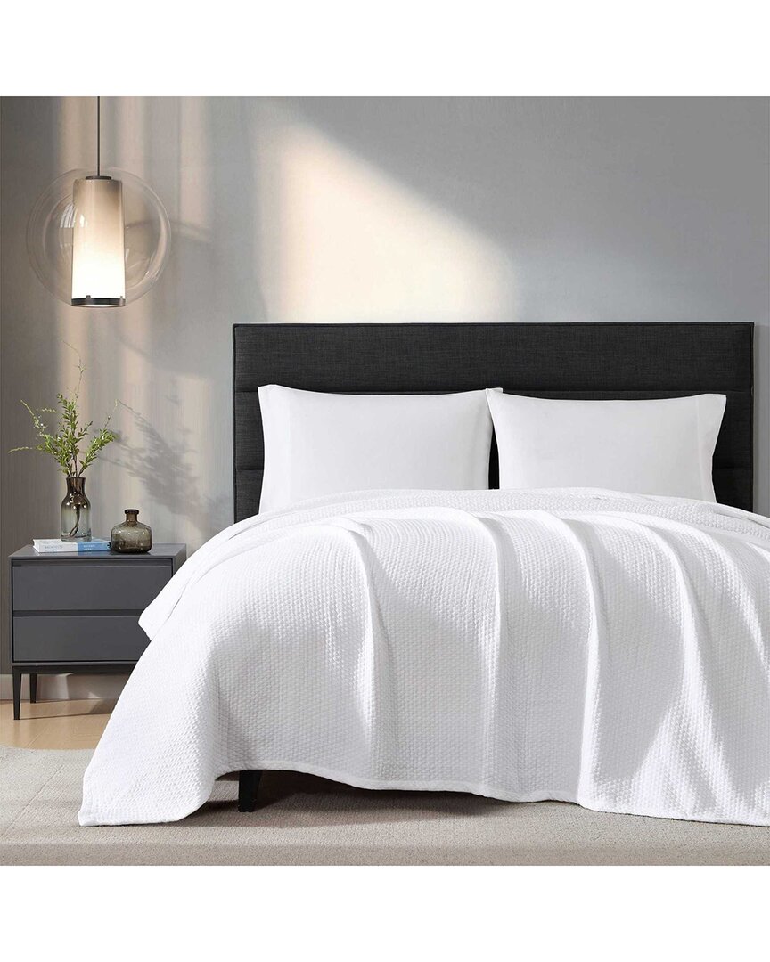 Vera Wang Vw Matelassé Solid Jacquard Cotton Blanket In White