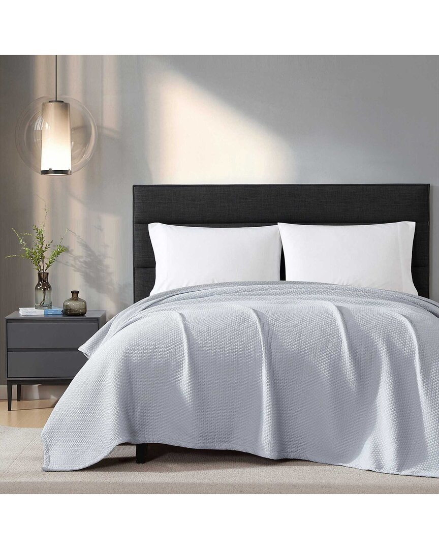 Vera Wang Vw Matelassé Solid Jacquard Cotton Blanket In White