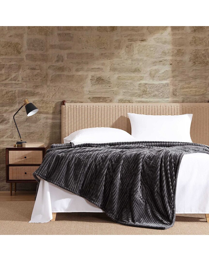 Eddie Bauer Mountain Valley Ribbed Plush Heating Blanket In Black