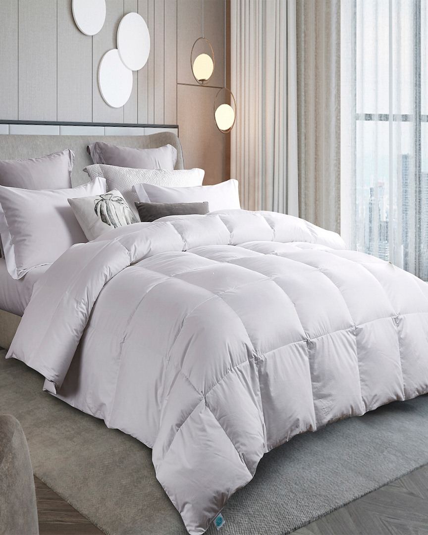 Martha Stewart Luxury All Season White Down Comforter