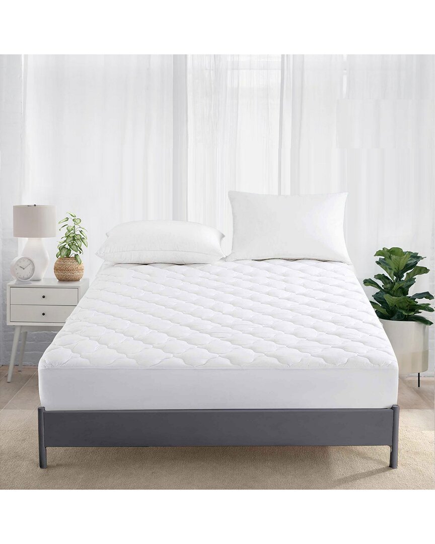 Peace Nest Four Leaf Clover Quilted Mattress Pad