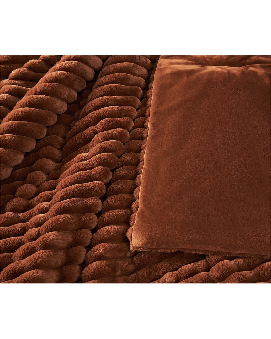 Frye Channel Fluffy Comforter Set In Brown