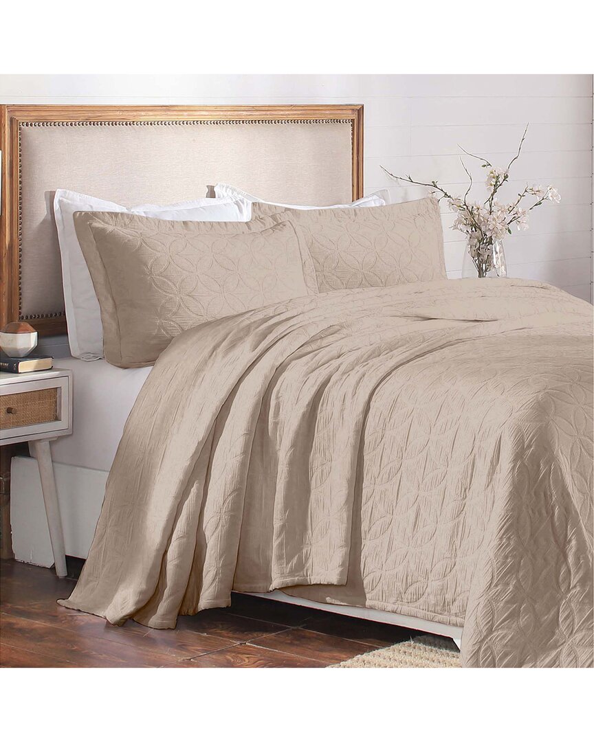 Superior Serenity Matelasse Jacquard Celtic Circle Bedspread Set