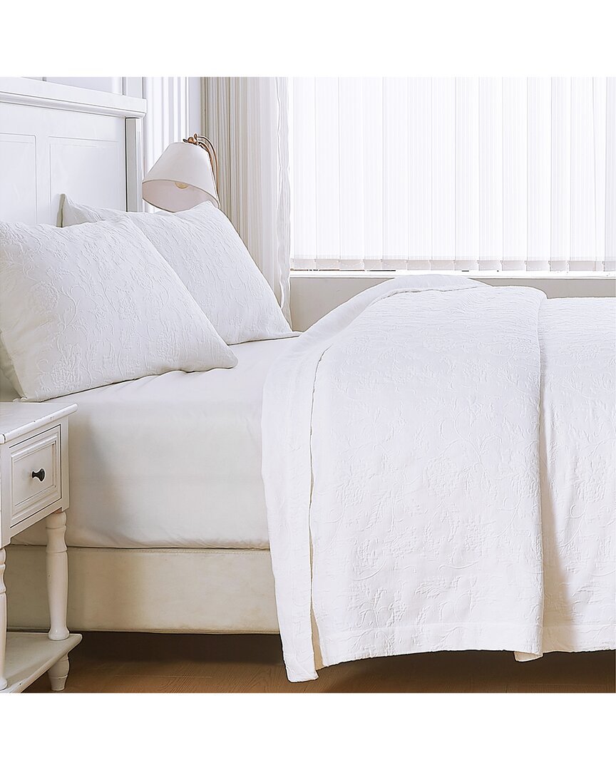 Melange Mélange Home Sophia Matelasse Embroidery Coverlet Set In White