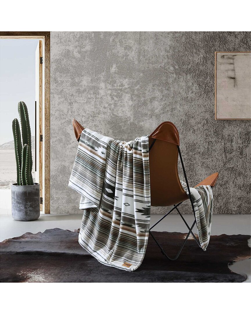 Wrangler Coyote Sands Ultra Soft Plush Fleece-blanket In Green