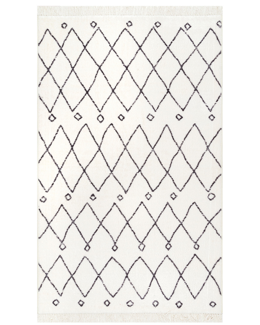 Nuloom Krystal Trellis Tassel Rug