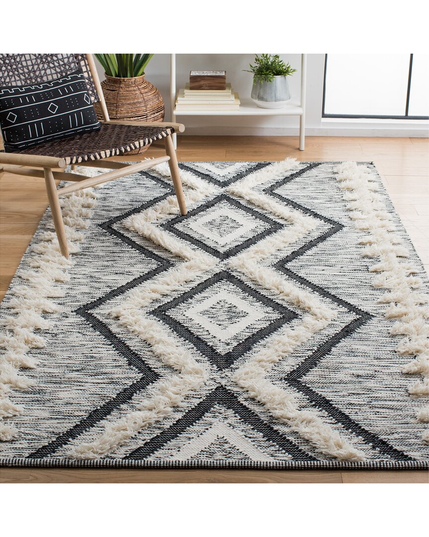 Safavieh Kenya Hand Loomed Wool-blend Rug In Ivory