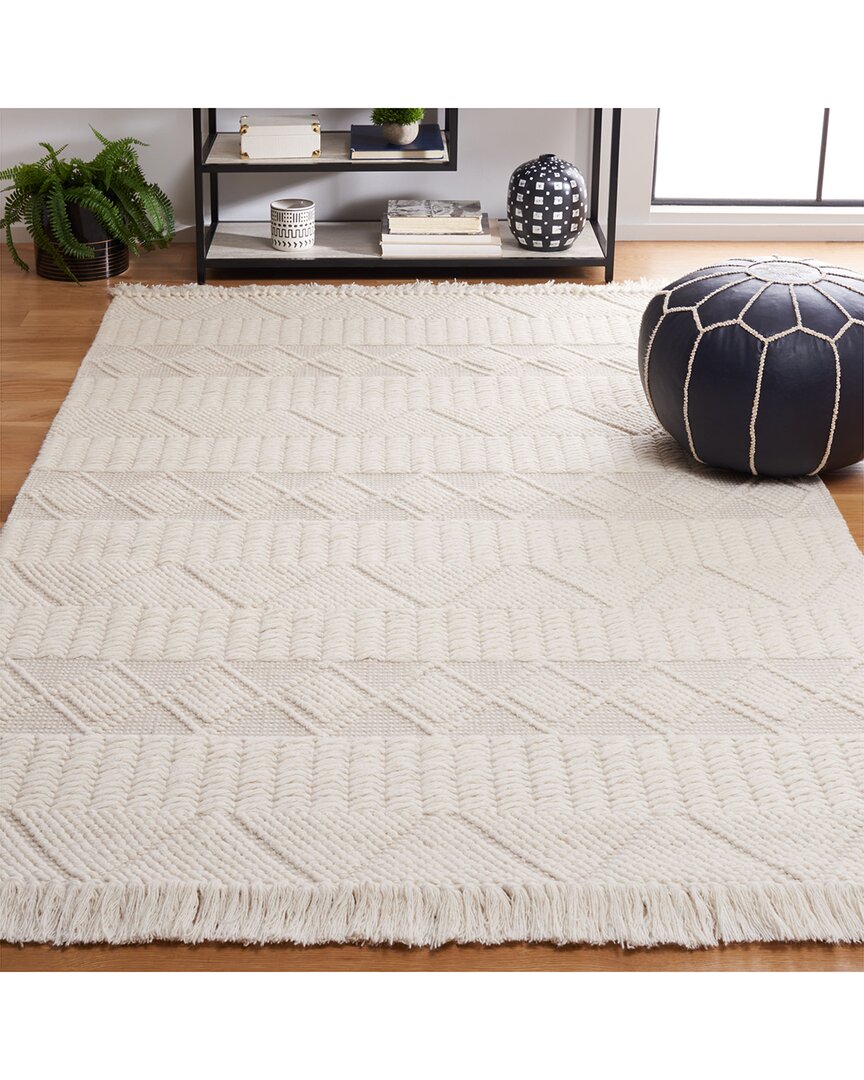 Safavieh Natura Wool Rug