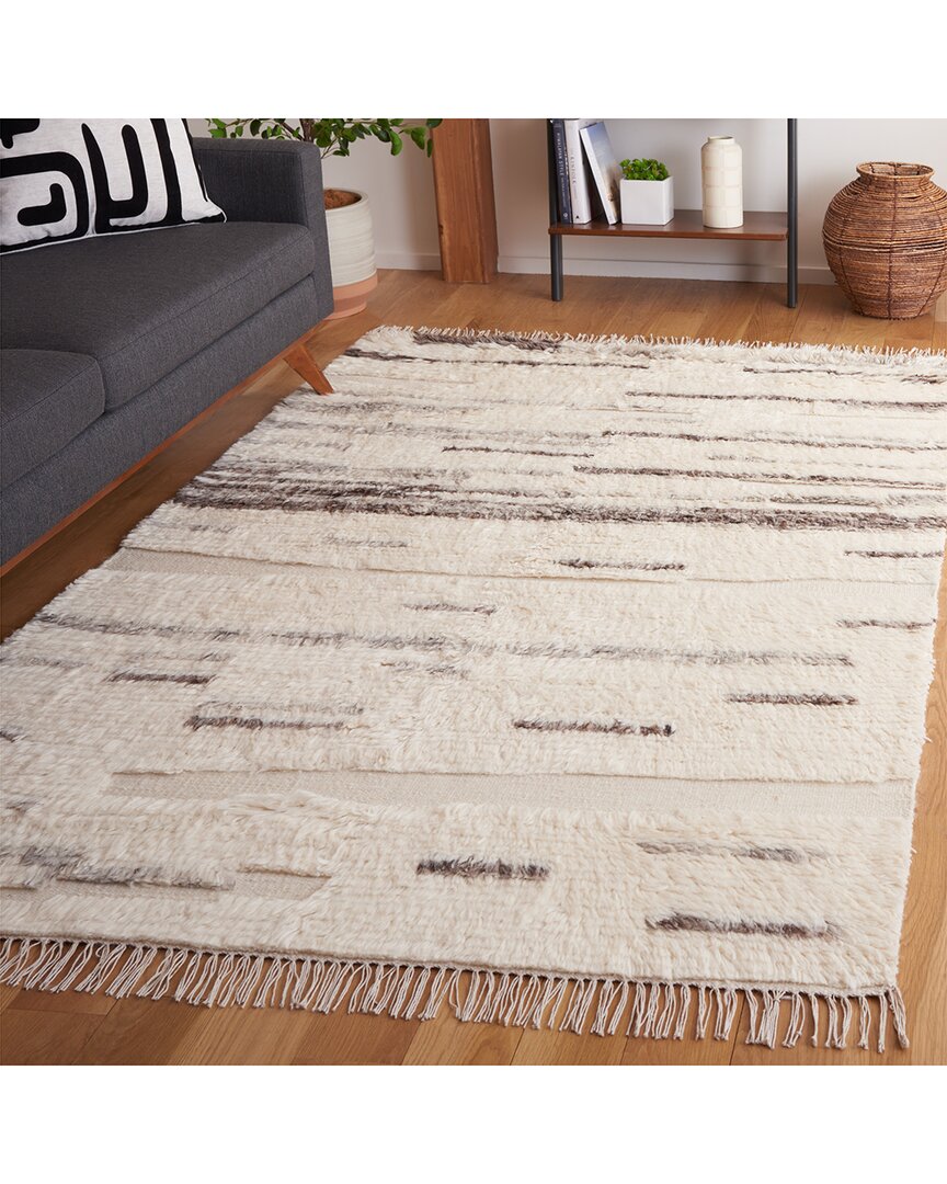 Safavieh Kenya Handwoven Wool-blend Rug In Grey