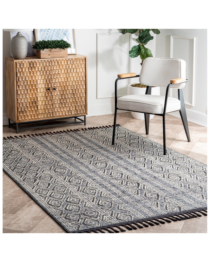 Nuloom Chenoa Striped Tribal Tassel Rug In Grey