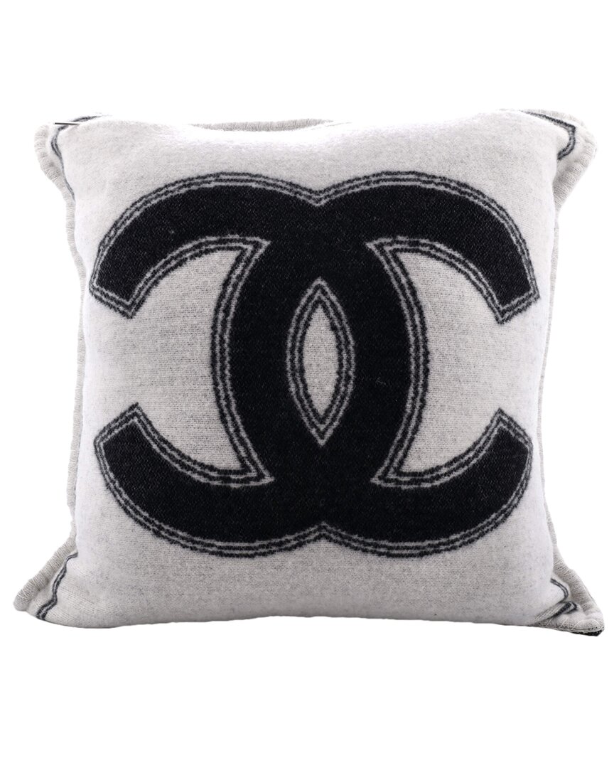 Authentic Chanel Throw Pillow – Dina C's Fab and Funky Consignment